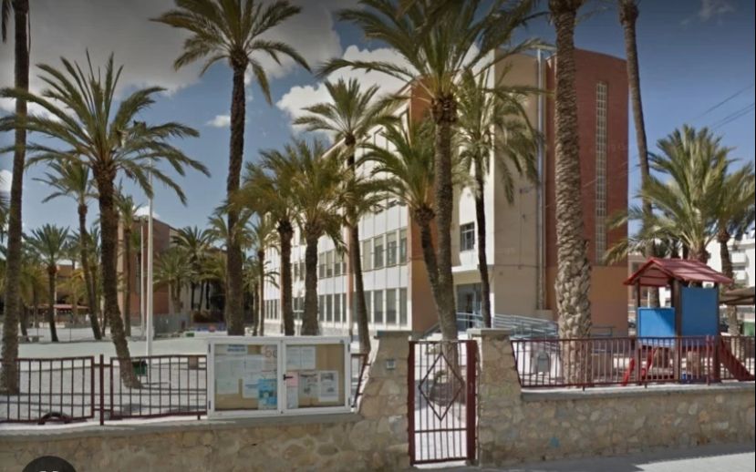 EXTRAESCOLAR LES ARRELS ELCHE 2025-2026